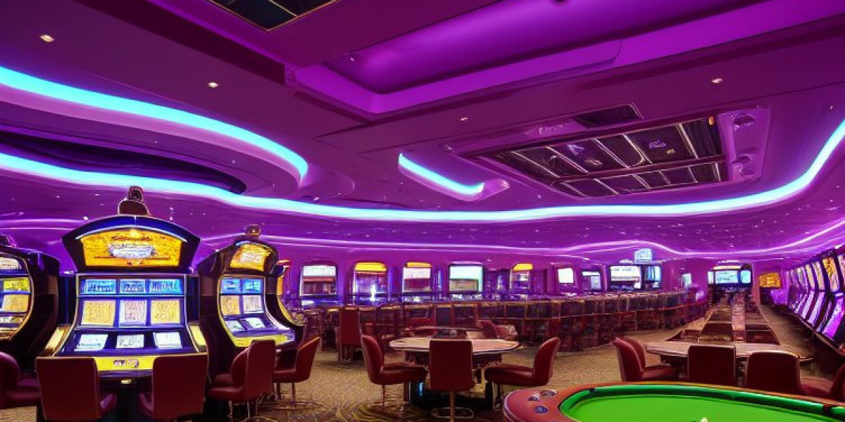 Online Croupier Excellence at Crown Gold