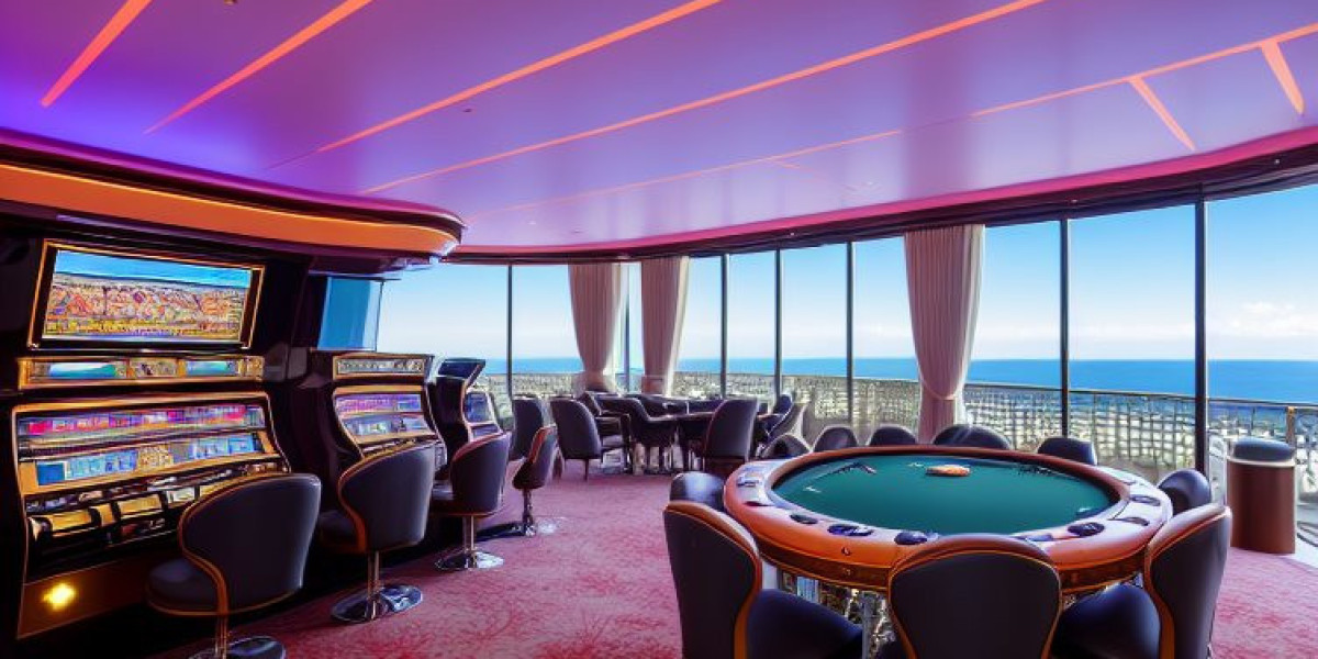 Collide Excitement atop Royal Reels online.